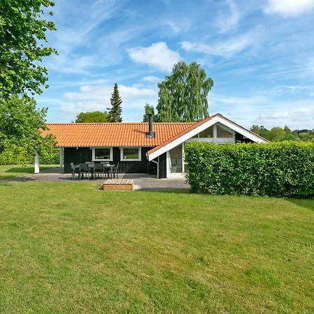 Dea - 850m From The Sea By Interhome Nyaraló *